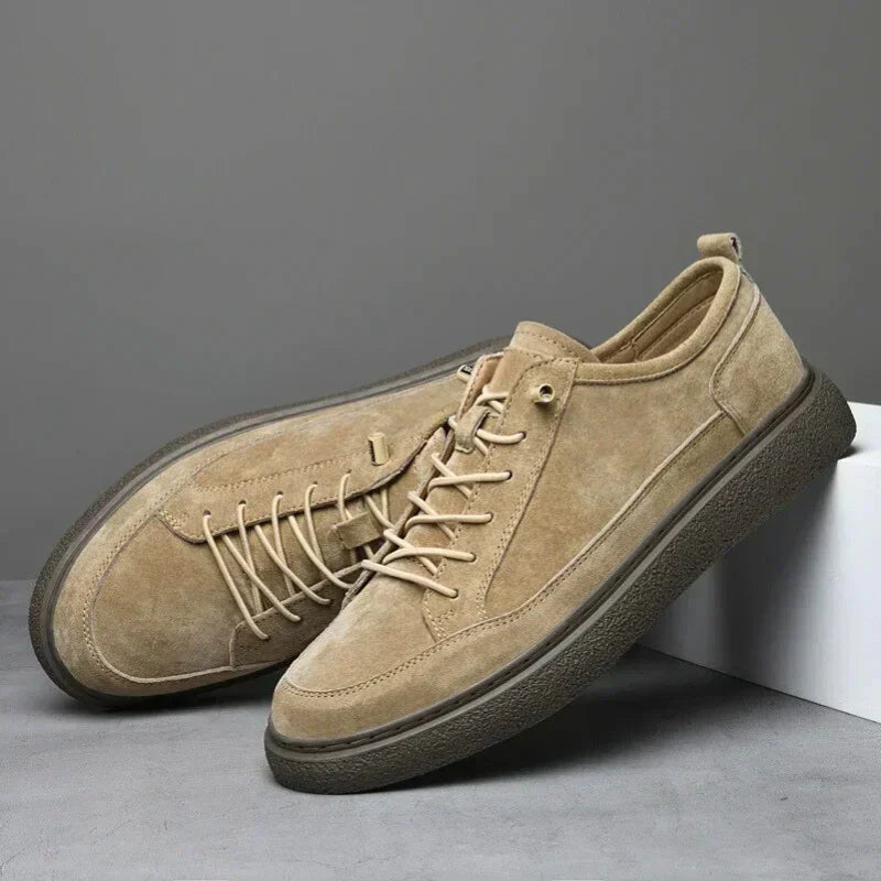Suedesneakers
