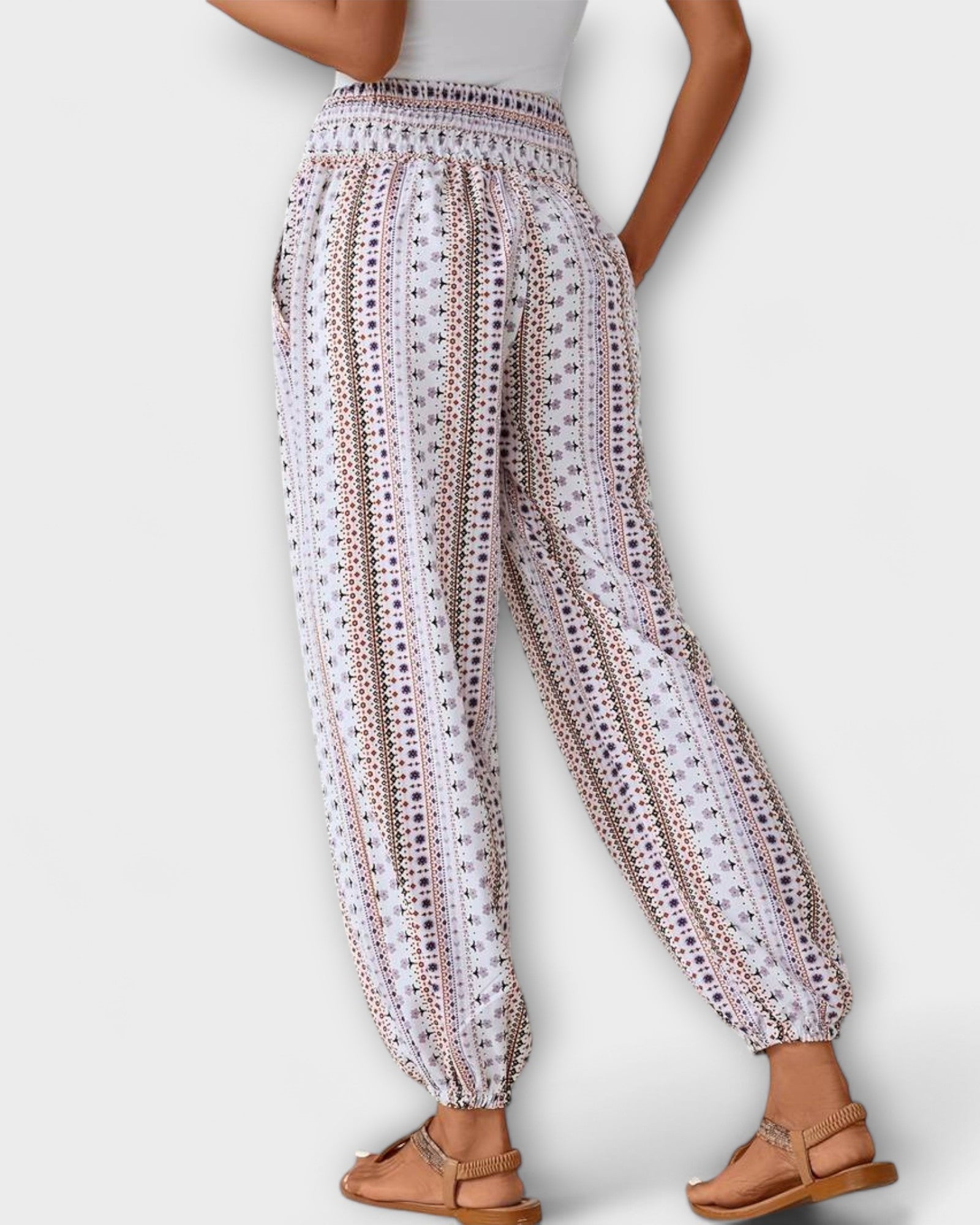 Bukser med grafisk mønster