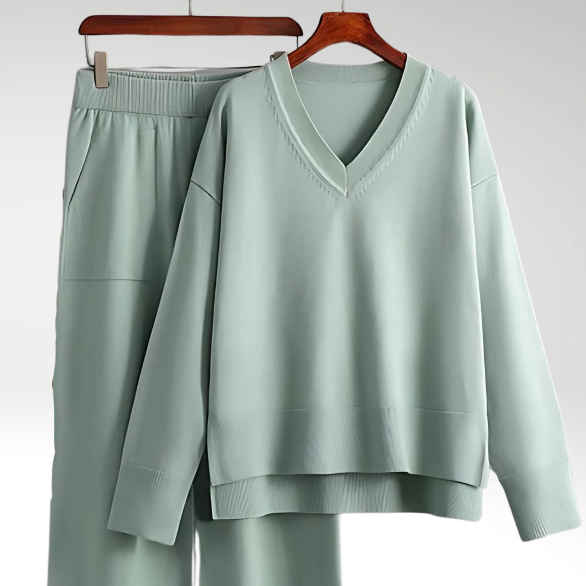 Lenoir™ | Luxe V-Hals To Delt Sæt
