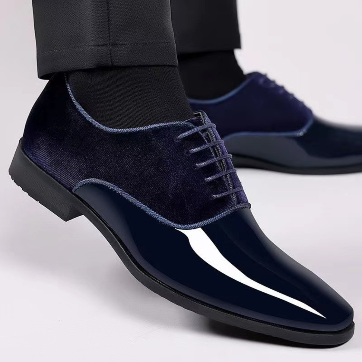 Leonardo Velvet Oxford
