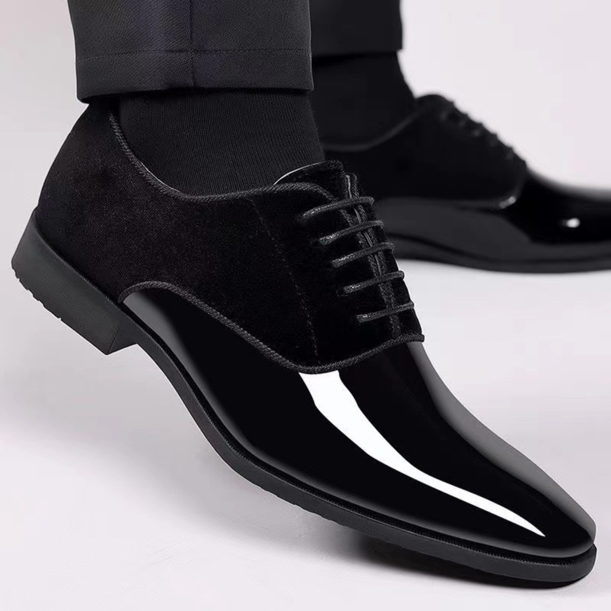 Leonardo Velvet Oxford