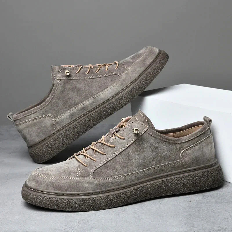 Suedesneakers