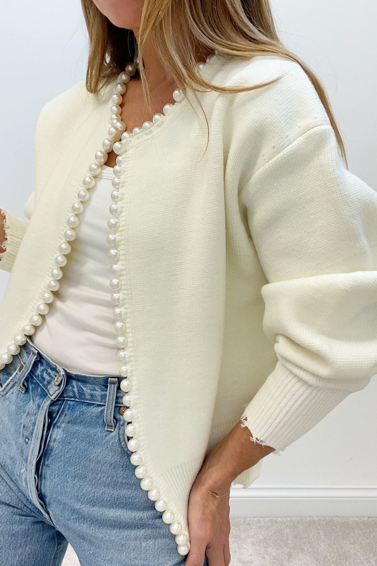 Cropped cardigan med perleknapper