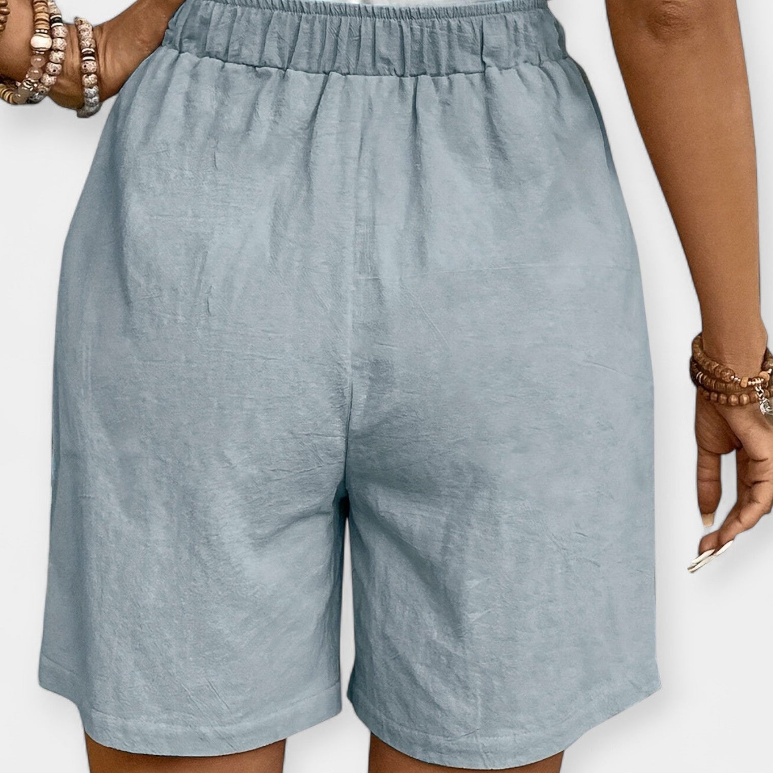 Luftige shorts med glans