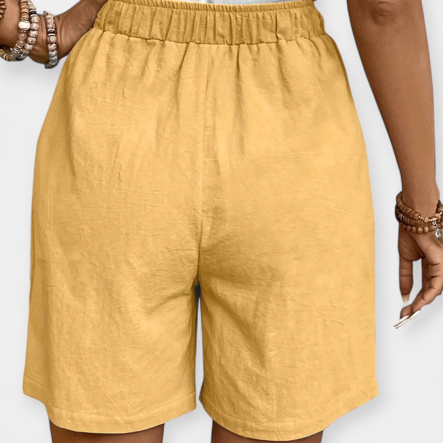 Luftige shorts med glans