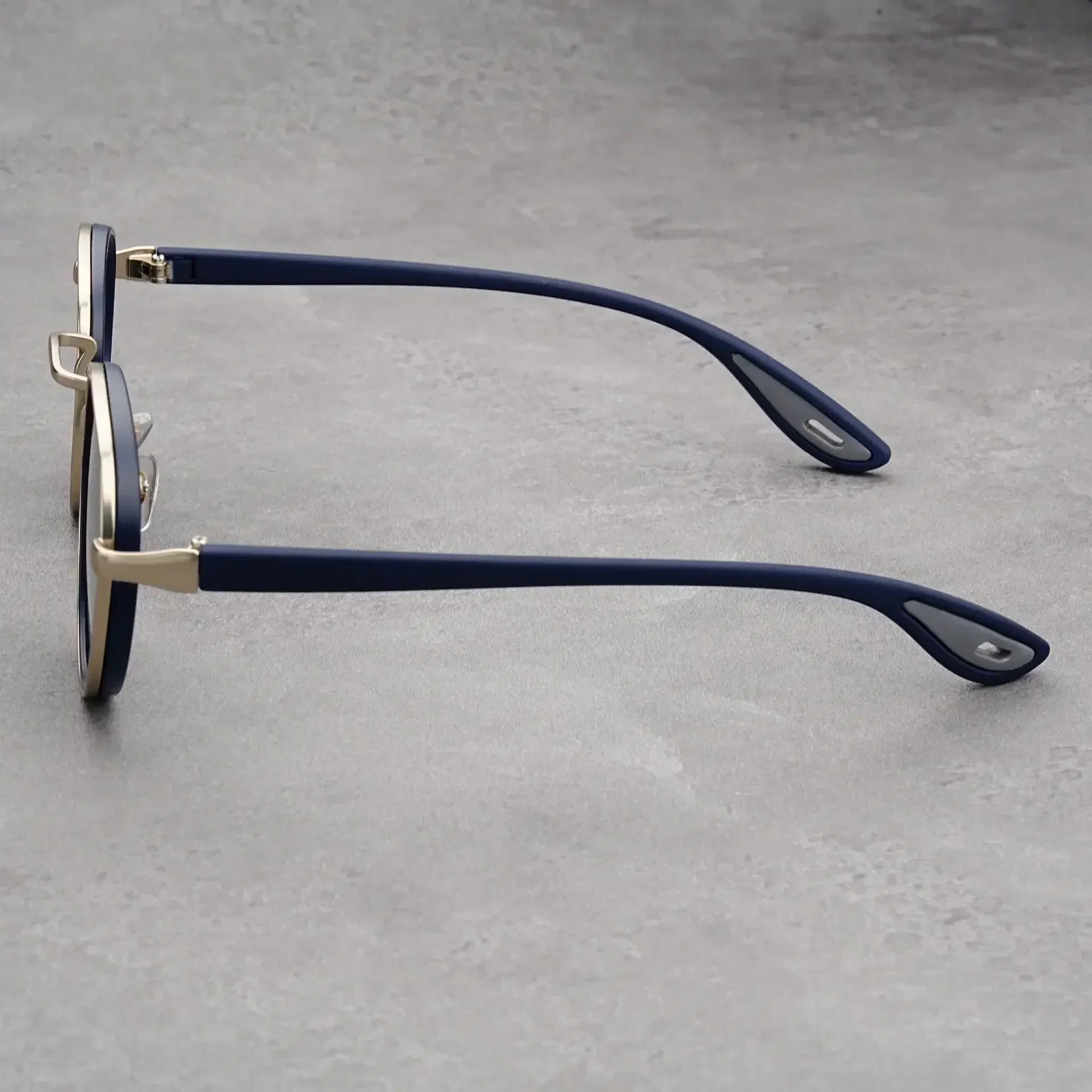 Carson Rift Shades