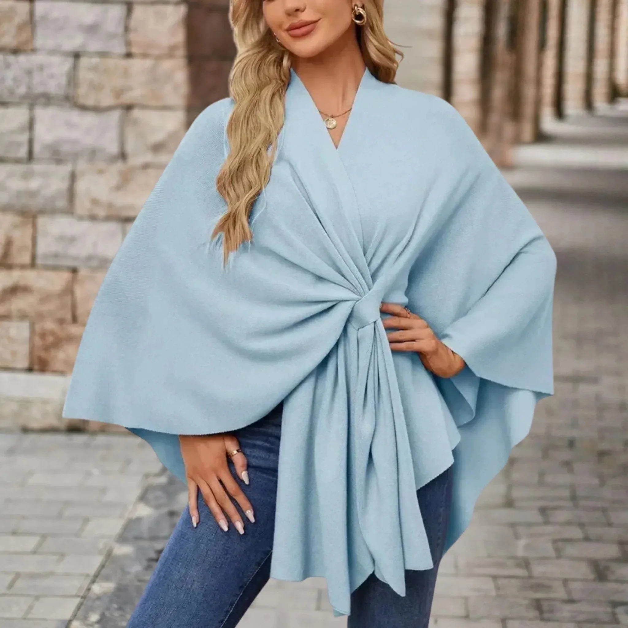 Elegant Draperet Poncho
